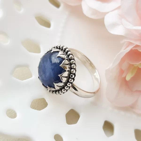 Винтажное серебряное кольцо с кианитом «Планета» от Sajen