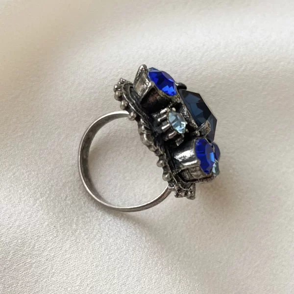 Винтажное кольцо «Магия синего» от Florenza Купить антиквариат