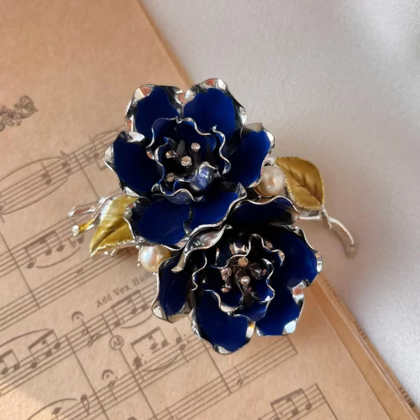 Винтажная брошь «Синий цветок» от Coro Купить бижутерию