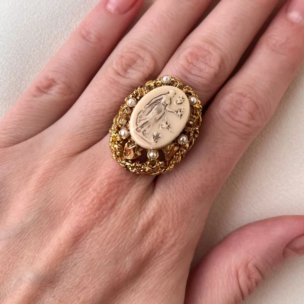 Винтажное коктейльное кольцо «Афродита» Старинные украшения