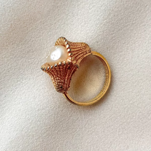 Винтажное кольцо «Жемчужинка» от Sarah Coventry Старинные украшения