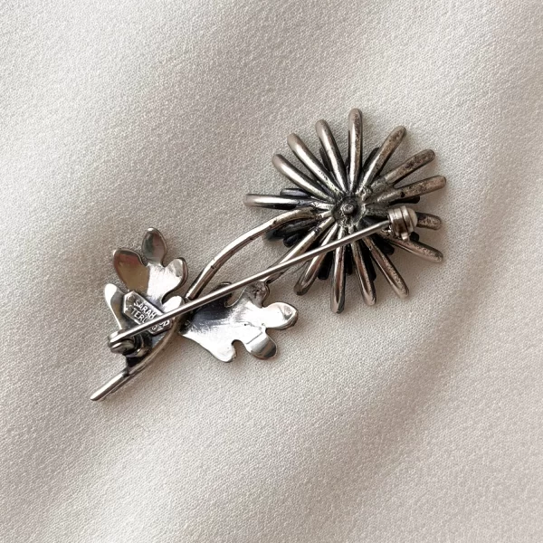 Винтажная серебряная брошь «Хризантема» от Sarah Coventry Купить бижутерию