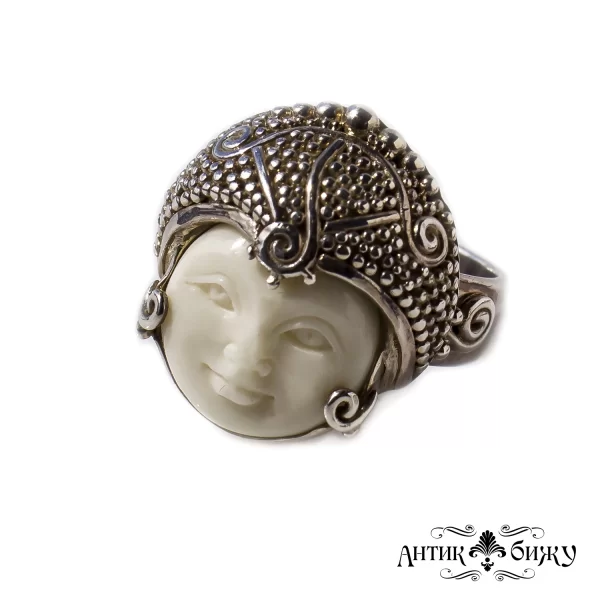 Винтажное кольцо «Белая богиня» от Sajen